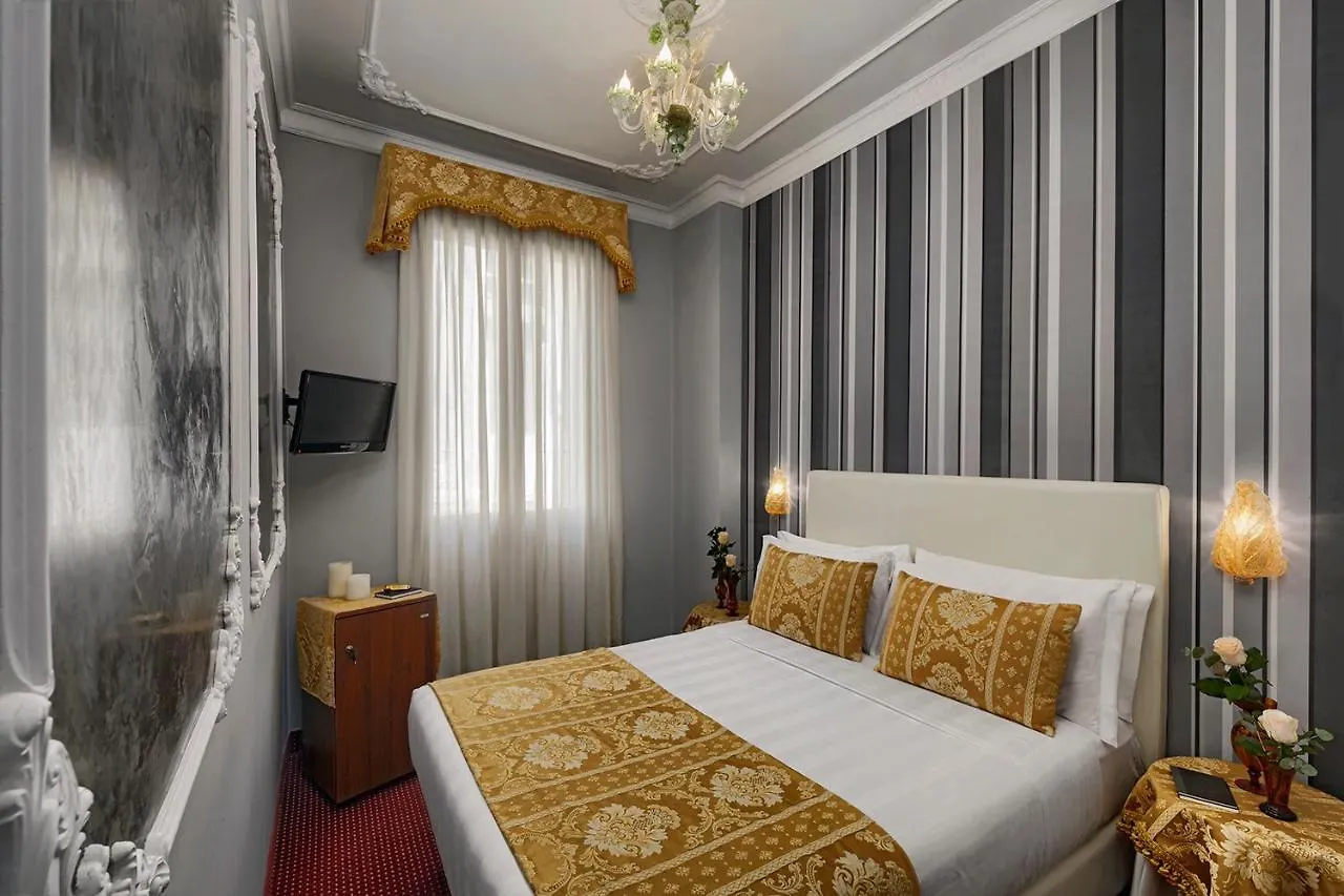 Hotel Pausania Venice