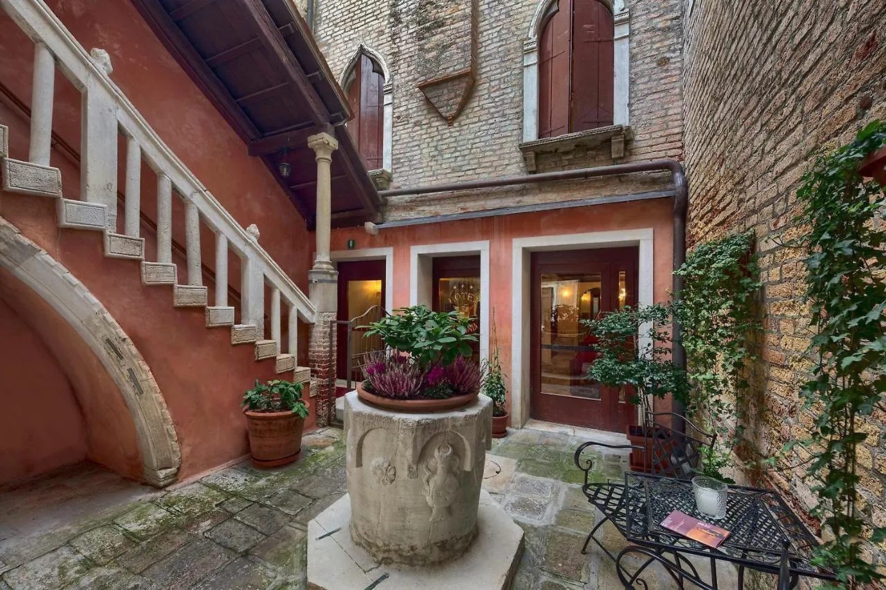 Hotel Pausania Venice